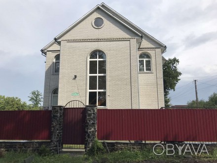 Большой дом для большой семьи с садом и большим участком