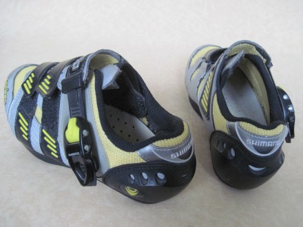 Вело туфли Shimano carbon, размер 37
страна производитель - Китай
эко кожа, те. . фото 4