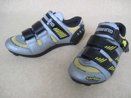 Вело туфли Shimano carbon, размер 37
страна производитель - Китай
эко кожа, те. . фото 2