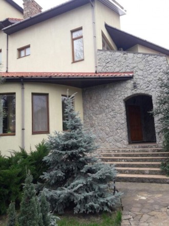 3 поверховий будинок на 12 станції Фонтану. Одеса. фото 1 3 поверховий будинок на 12 станції Фонтану. Одеса. фото 1