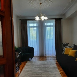 Продам 2-х комнатную квартиру в центре 4 этаж 4-х этажный дом, Сталинка, закрыты. . фото 5