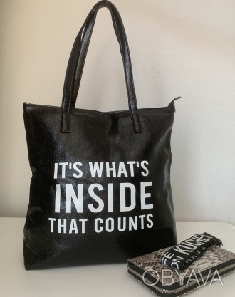 Городскую наплечную черную сумку шоппер женскую отличает универсальность в испол. . фото 1