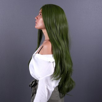 Парик зеленого цвета в оливковом оттенке с имитацией кожи головы из термоволос с. . фото 5