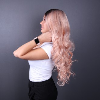 Пастельно розовый парик с имитацией кожи головы с черным омбре из ровных термово. . фото 5