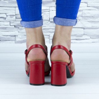 Босоножки женские красные на устойчивом каблуке эко кожа (b-688)
Материал: эко к. . фото 4