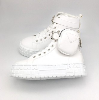 Самая актуальна модель обуви на сезон Весна-Осень вычсокие белые кеды.
Данная мо. . фото 5