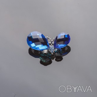 Броша "Бабочка" 2,5х3см срібляста, сині кристали. . фото 1