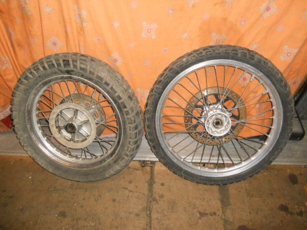 спицеванные и литые колесные диски.колеса в сборе.тормозные диски,резина,камеры . . фото 6