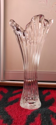 Продам вазу для цветов из стекла, оригинальной формы. Без сколов и трещин.. . фото 13