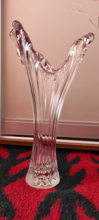 Продам вазу для цветов из стекла, оригинальной формы. Без сколов и трещин.. . фото 12