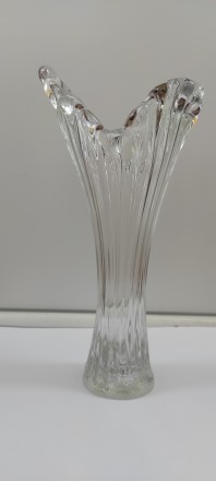 Продам вазу для цветов из стекла, оригинальной формы. Без сколов и трещин.. . фото 4