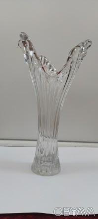 Продам вазу для цветов из стекла, оригинальной формы. Без сколов и трещин.. . фото 1
