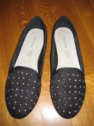 Продам туфли на женщину или девочку. Размер 37, стелька 23.5 см. Цвет черный, ма. . фото 3
