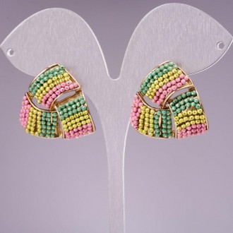 Сережки -пусети "Трикутник" \ металевий кольоровий страз \ метал "золотко" \ 20mm купити біжутерію гуртом. Одеса. фото 1