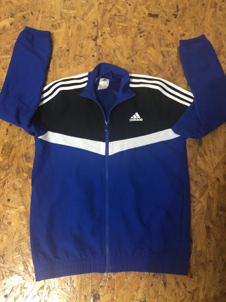 Оригинал спортивная кофта Adidas. Лебедин. фото 1 Оригинал спортивная кофта Adidas. Лебедин. фото 1