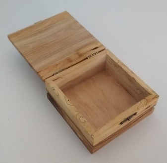 Скринька ручної роботи, виготовлена з натуральної деревини (волоський горіх). По. . фото 5