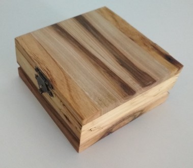 Скринька ручної роботи, виготовлена з натуральної деревини (волоський горіх). По. . фото 6