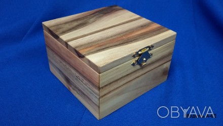 Скринька ручної роботи, виготовлена з натуральної деревини (волоський горіх). По. . фото 1
