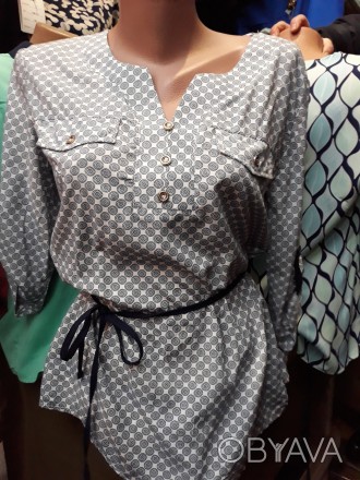 Жіноча блузка вільного крою з імітацією кишень, ґудзики спереду як прикраса, рук. . фото 1
