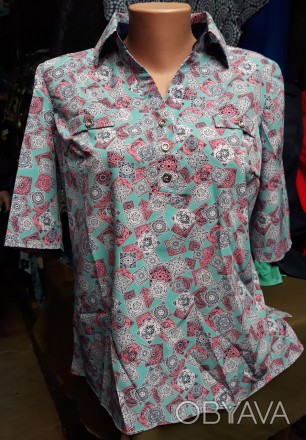 Женская блузка свободного кроя с коротким рукавом, на груди с карманами обманкам. . фото 1
