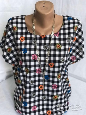 Жіноча блуза з легкої тканини софт із принтом карта та квіточок.
Розміри 50, 52,. . фото 1