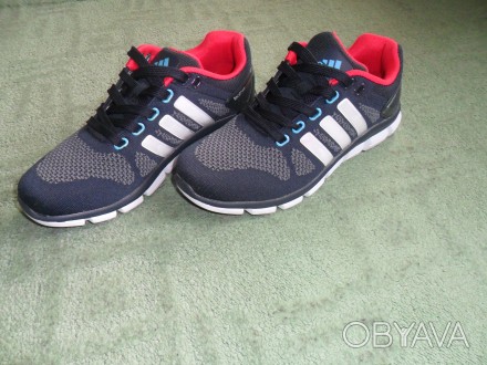 Продам мужские кроссовки Adidas 41 размера по стельке 26,5 см (Новенькие кроссов. . фото 1
