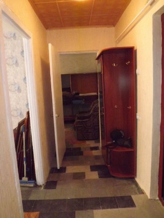 Отличная 2комнатная Косиора 
квартира не угловая 
комнаты раздельные 
заменен. Косиора. фото 3