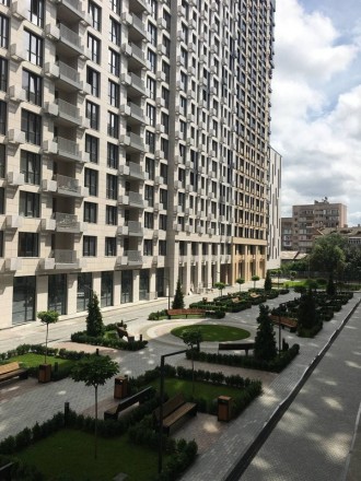 Продам 3-комнатную квартиру в центре города, ЖК Ярославов Град. Киев. фото 1 Продам 3-комнатную квартиру в центре города, ЖК Ярославов Град. Киев. фото 1