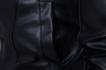 Косуха байкерская мото куртка мужская AOWOF
Черная куртка в байкерском стиле с п. . фото 7