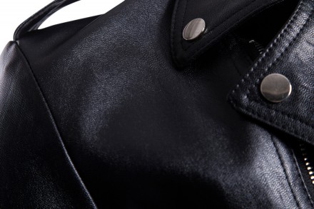 Косуха байкерская мото куртка мужская AOWOF
Черная куртка в байкерском стиле с п. . фото 5