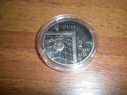 юбилейные монеты Украины 2 гривны в.12.84.д.31мм.т.50.000.год 2004.серия Спорт. . фото 2