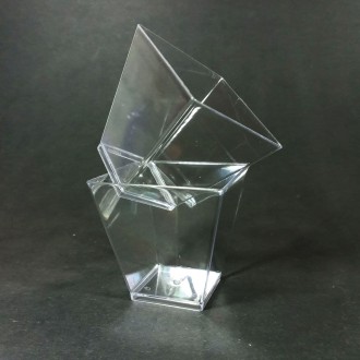 Стеклоподобный стакан прозрачный Пирамида с крышкой 120 мл . . фото 6