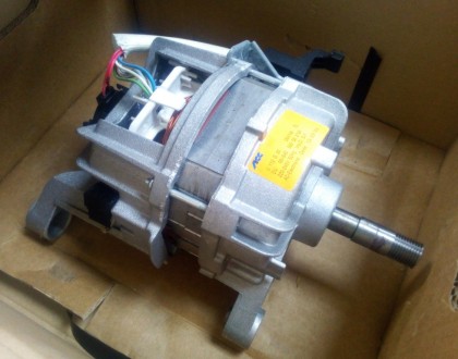 Мотор для стиральной машины AEG, Zanussi, Electrolux 1248350041
Код замены 1248. . фото 2