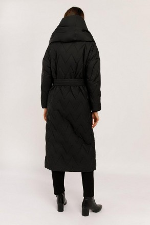 Длинное женское зимнее пальто с поясом Finn Flare прямого кроя с красивым стеган. . фото 6