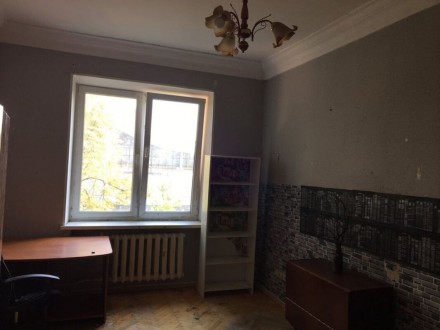 Продам 3 Комнатную Квартиру Сталинка Печерск метро Дружбы Народов. Киев. фото 1 Продам 3 Комнатную Квартиру Сталинка Печерск метро Дружбы Народов. Киев. фото 1