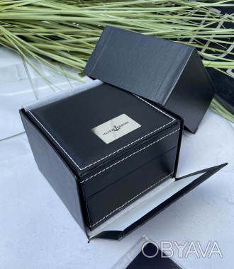Коробка для часов с логотипом улис нардин. Деревянная обтянута кожей. Коробка но. . фото 1