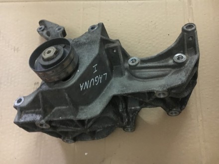 Кронштейн генератора Renault Laguna 1 7700857078. Новояворівськ. фото 1 Кронштейн генератора Renault Laguna 1 7700857078. Новояворівськ. фото 1