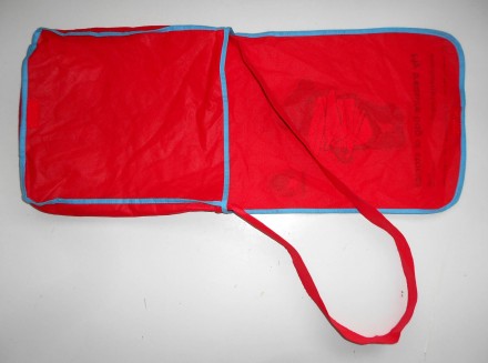 Легкая детская красная эко сумка на плечо из спанбонда. 
Размер: 25 х 28  х 3 с. . фото 4