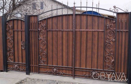 Кованые распашные ворота