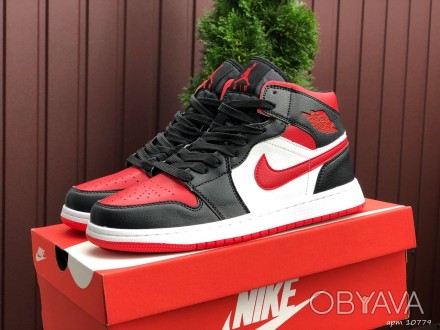 Кроссовки Nike Jordan
Производитель:Вьетнам,
Материал:прессованная кожа
Подошва:. . фото 1