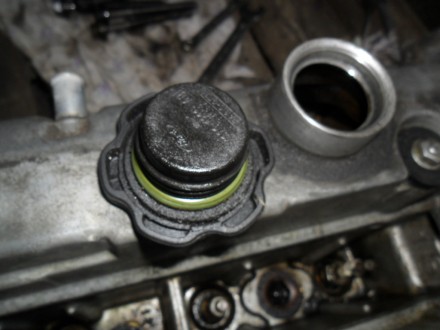 Крышка маслозаливной горловины двигателя Форд Фокус, Фиеста, Фьюжен 1.25 - 1.4 -. . фото 10