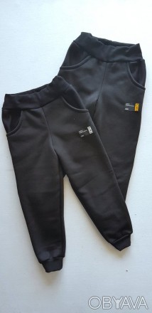 Штаны черные с карманами
Ткань: трехнитка на флисе
98 104 110 116 - 150 грн
122 . . фото 1
