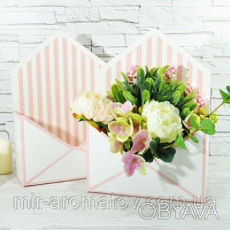 Сборная коробка-конверт для цветов.
- высота 27,7 см / ширина 20 см / глубина 7 . . фото 1