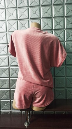 Шикарна жіноча піжама футболка та шорти на котоновій основі. 
Тканина ніжна та м. . фото 3