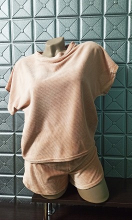 Шикарная женская пижама футболка и шорты на котоновой основе. 
Ткань нежная и мя. . фото 2