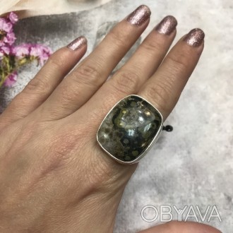 Предлагаем Вам купить яркое кольцо с натуральным камнем океаническая яшма в сере. . фото 1