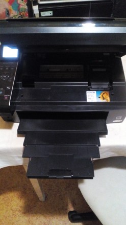 Продам рабочий принтер.
Требуется замена картриджей.
Принтер Epson Stilus -SX4. . фото 6