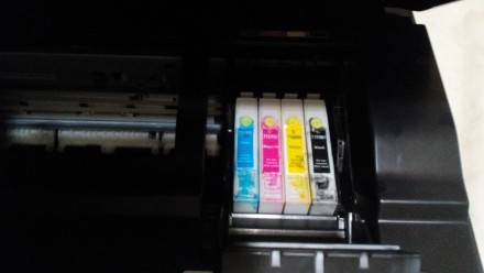 Продам рабочий принтер.
Требуется замена картриджей.
Принтер Epson Stilus -SX4. . фото 5