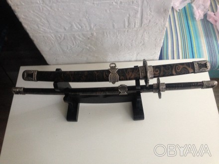Набор сувенирный Катаны (мечи) на подставке от Grand Way. Комплект из двух репли. . фото 1