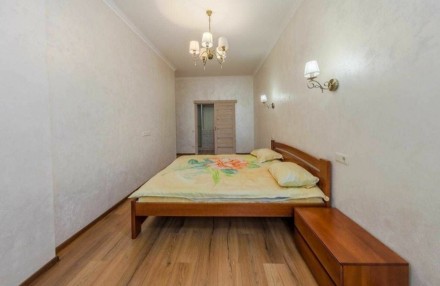 Продам шикарную, просторную 2х комнатную квартиру по ул. Жилянская, 118 ( м. Уни. . фото 4
